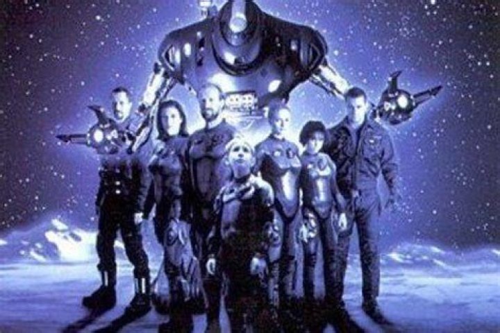 Lost in Space (Movie) - Cast, Ages, Trivia