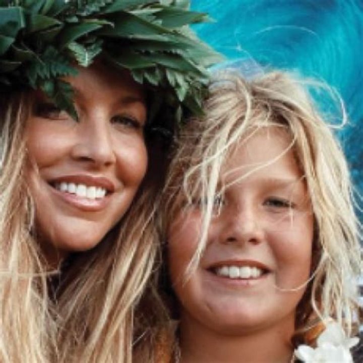 Lyndie Irons - Trivia, Family, Bio
