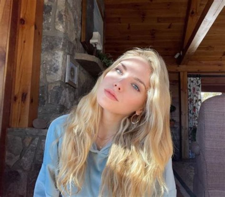 Mackenzie Mauzy - Age, Family, Bio