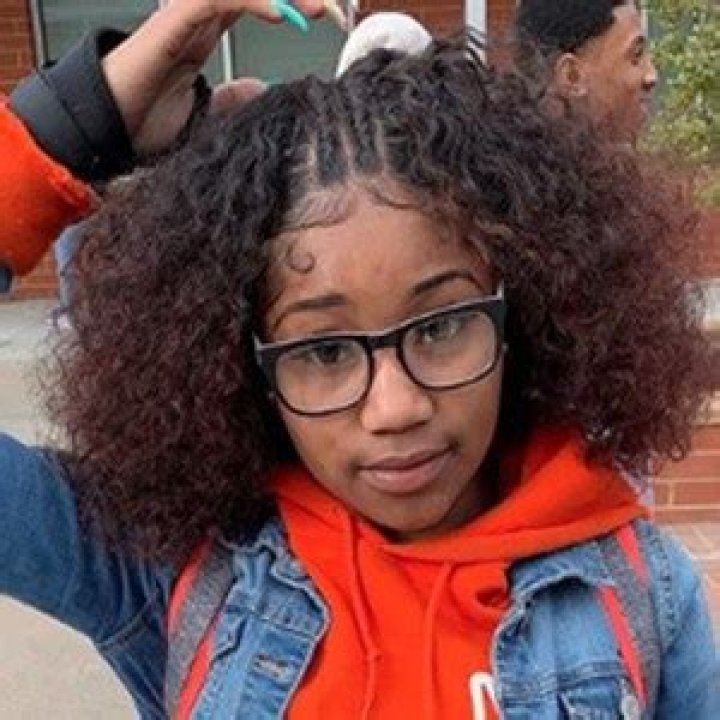 Mainlylivy - Age, Family, Bio