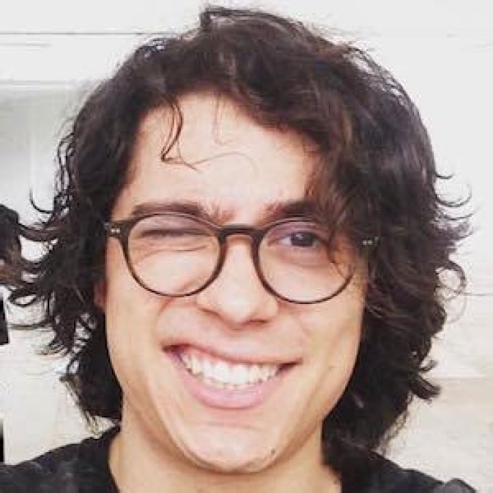 Manu Negrete - Age, Family, Bio