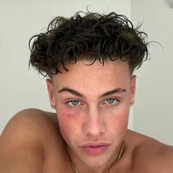Matteo Sinet - Age, Family, Bio