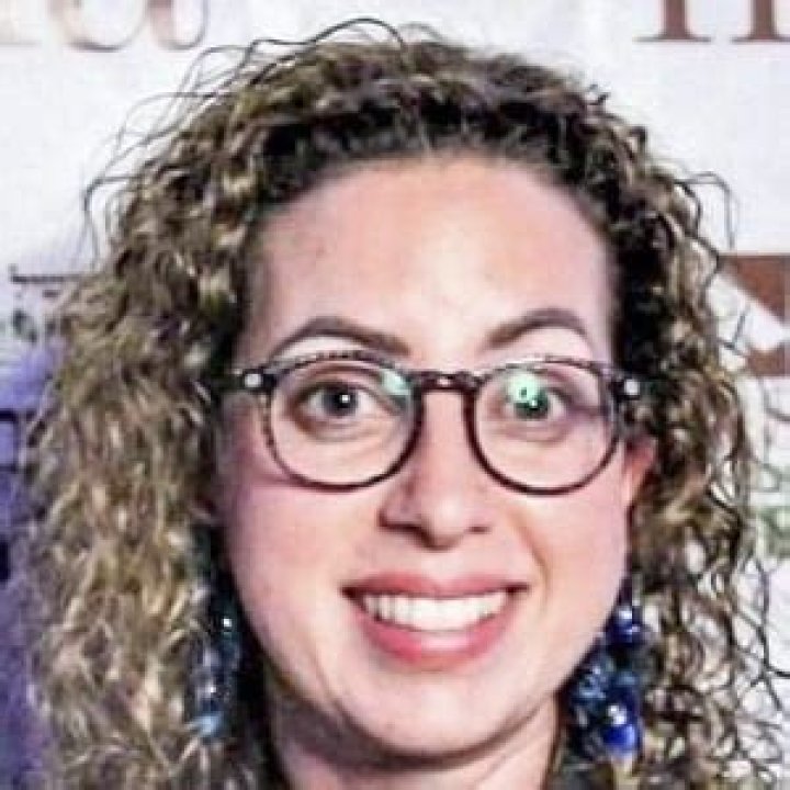 Melinda Strauss - Age, Family, Bio
