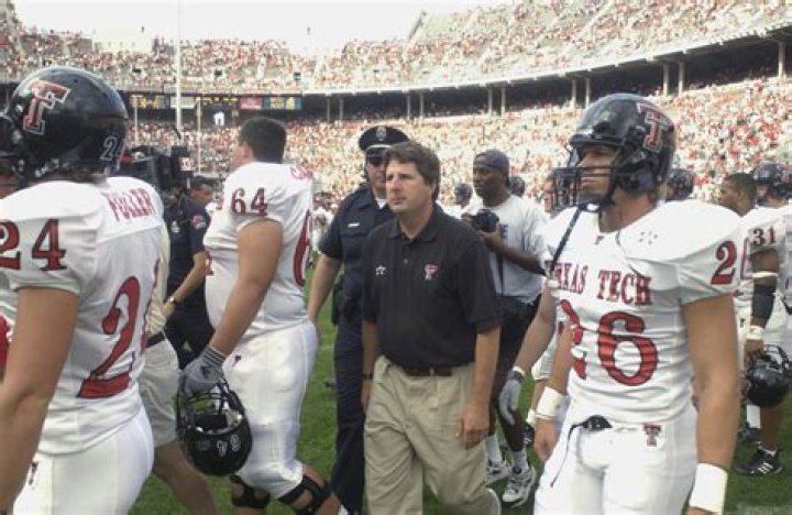 Mike Leach - Age, Family, Bio