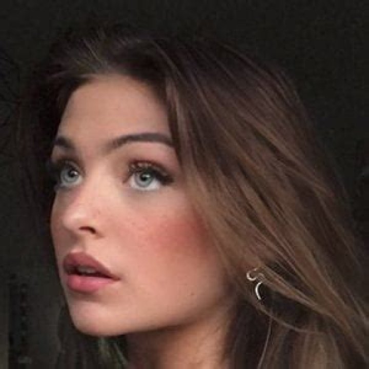 Minna Rosa Weber - Age, Family, Bio
