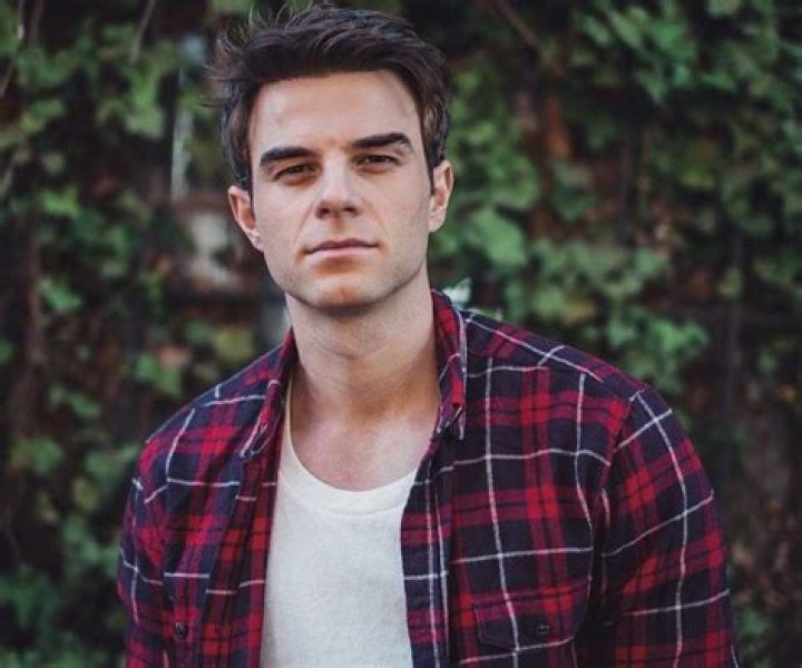 Nathaniel Buzolic Net Worth - Wiki, Age, Weight and Height, Relationships, Family, and More