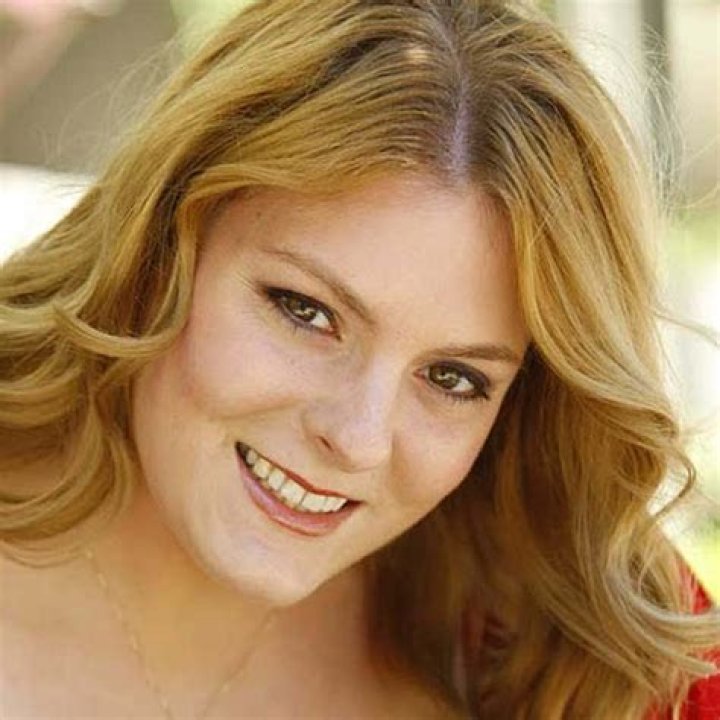 Paula Shaw - Age, Family, Bio