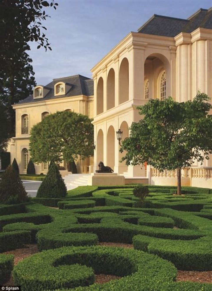 Petra Ecclestone is selling Candy Spelling’s enormous mansion for $150 million