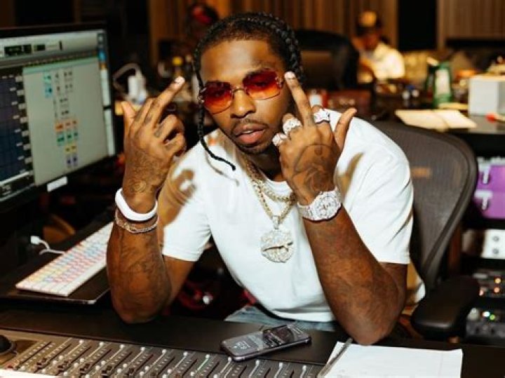 Pop Smoke Net Worth, Age, Girlfriend, Family, Biography & More