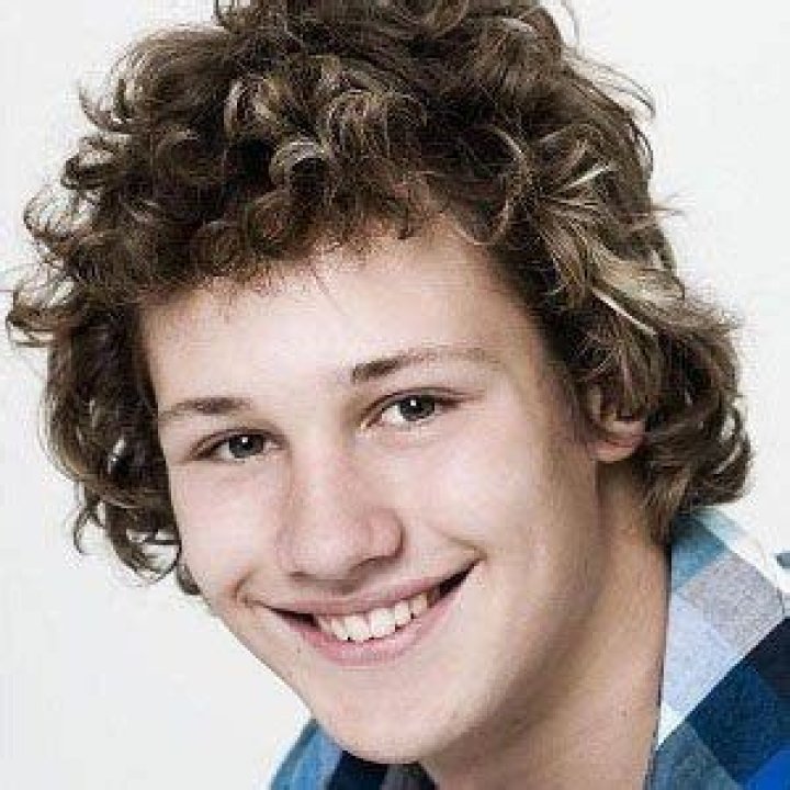 Rowan Hills - Age, Family, Bio