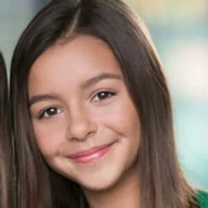 Savannah Hubbard - Age, Family, Bio