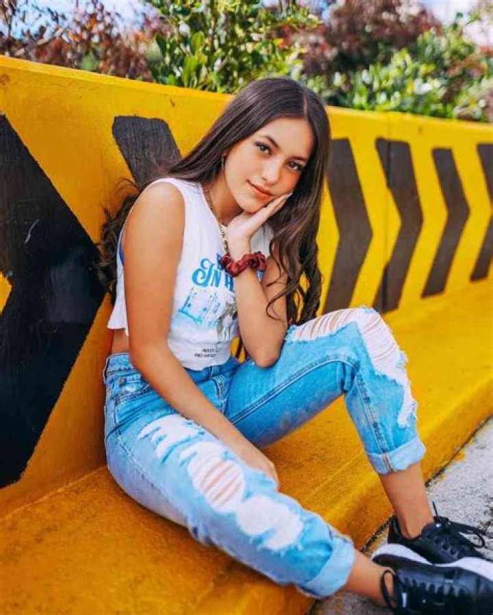 Shaula Ponce - Age, Family, Bio