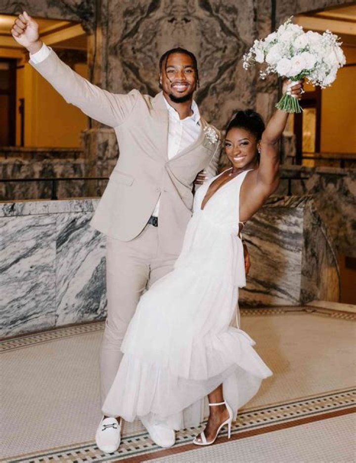 Simone Biles and Jonathan Owens got married in a civil ceremony in Houston