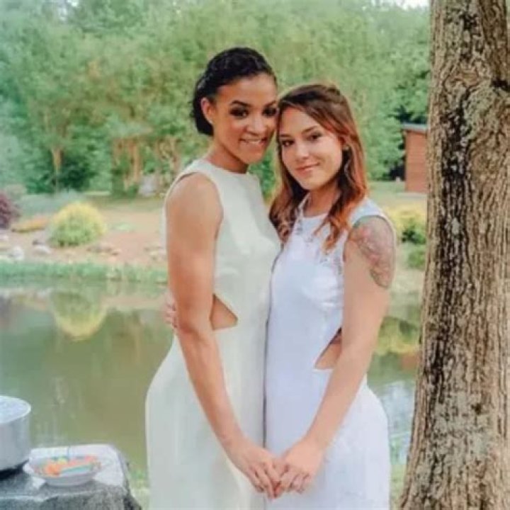 Sydney Carter Husband: Is Sydney Carter Married?
