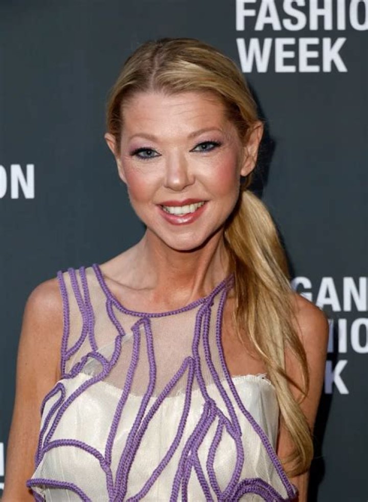 	Tara Reid looks great	