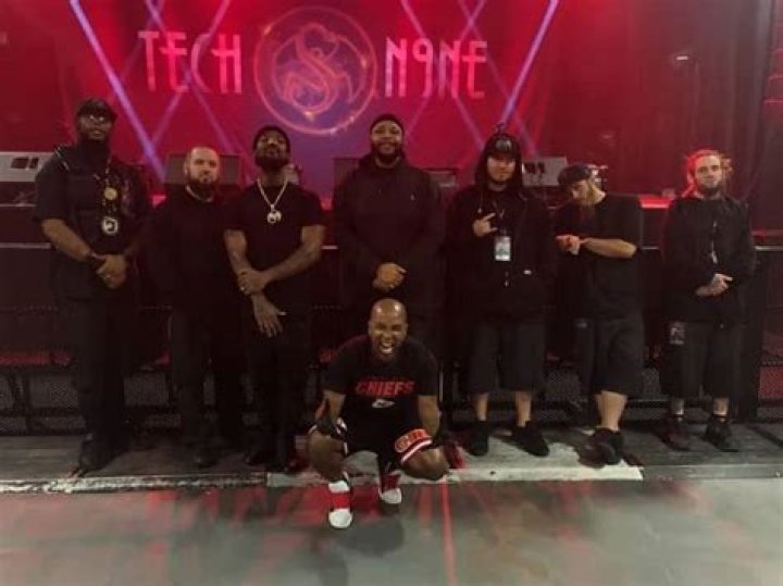 Tech N9ne Height - CelebsHeight.org