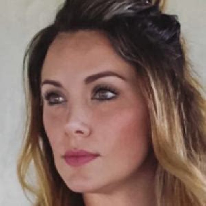 Vanessa Gonçalves - Age, Family, Bio