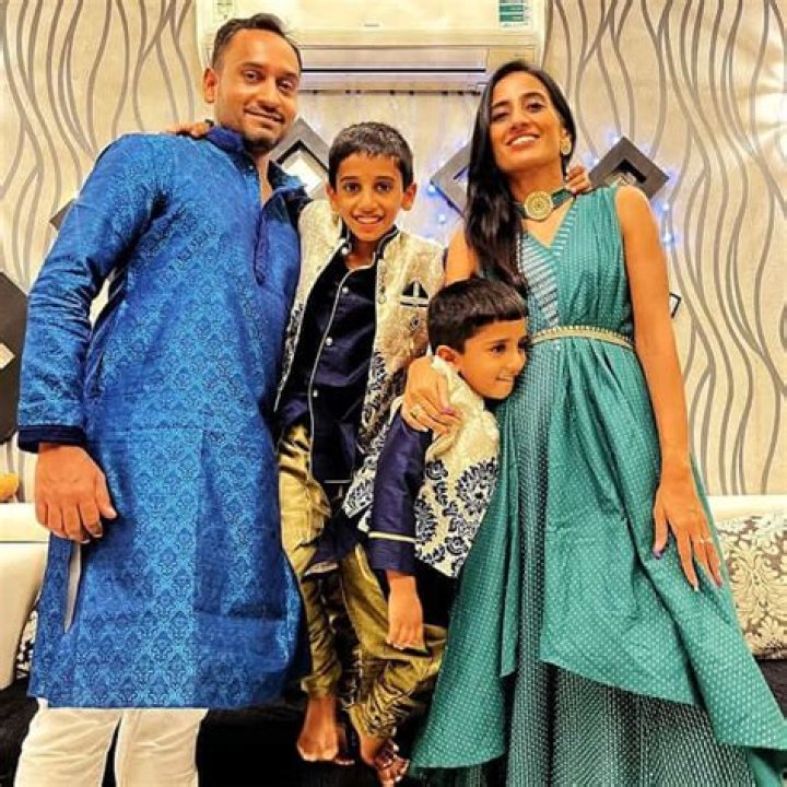Vineeta Singh Net Worth - Wiki, Age, Weight and Height, Relationships, Family, and More