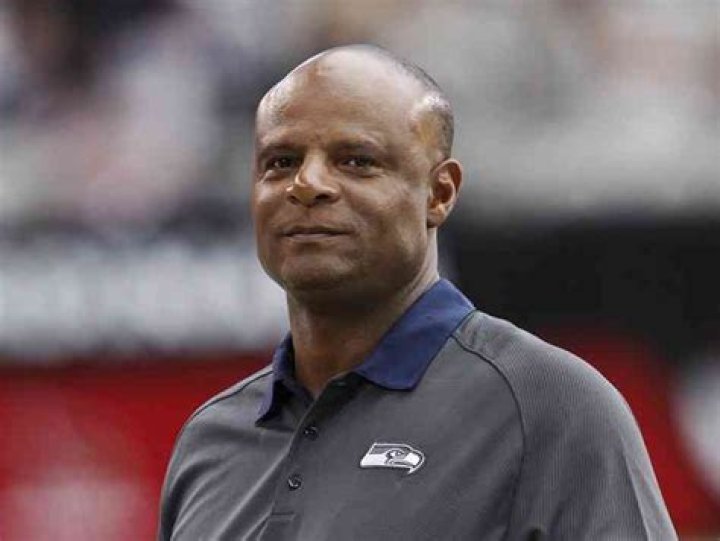 Warren Moon Net Worth - Wiki, Age, Weight and Height, Relationships, Family, and More