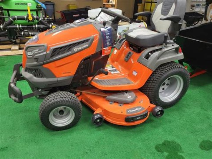What kind of gas does a Husqvarna riding lawn mower take?
