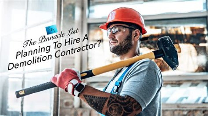 What qualifications do you need to be a demolition expert?