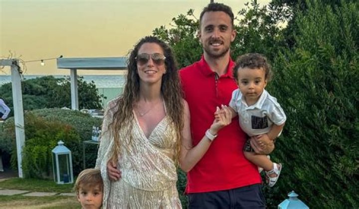 
Who Are Max Holmes Parents? His Career And Net Worth Details Explored 