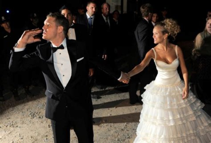 
Who is Michael Buble Wife? 