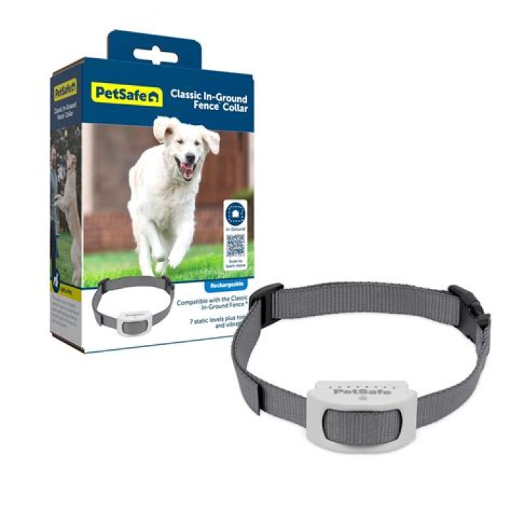 Why is my invisible fence collar blinking green?