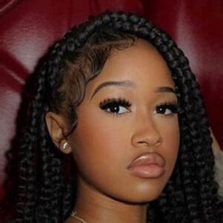 Yanni Monett - Age, Family, Bio