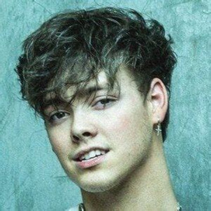 Zach Beeken - Age, Family, Bio