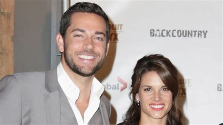 Zachary Levi Gets Married in a Secret Wedding in Hawaii